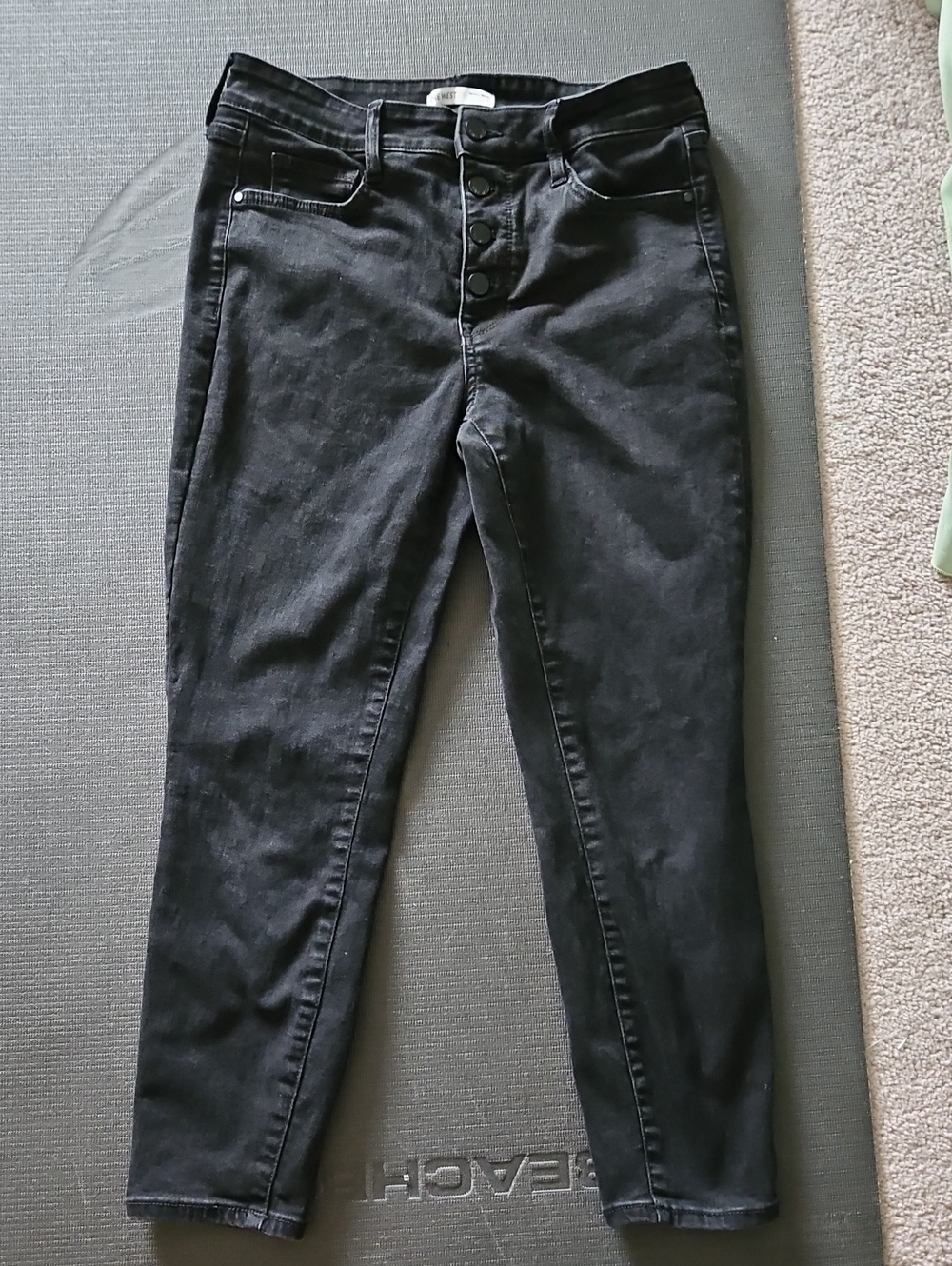 Nine West Black Button-Fly Jeans Size 8. #128